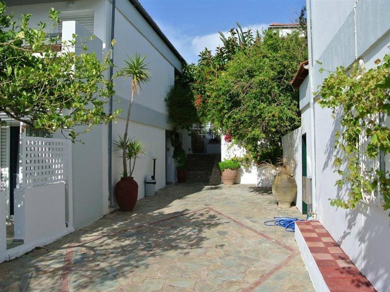 Sunningdale Hotel Agia Galini  Exterior photo